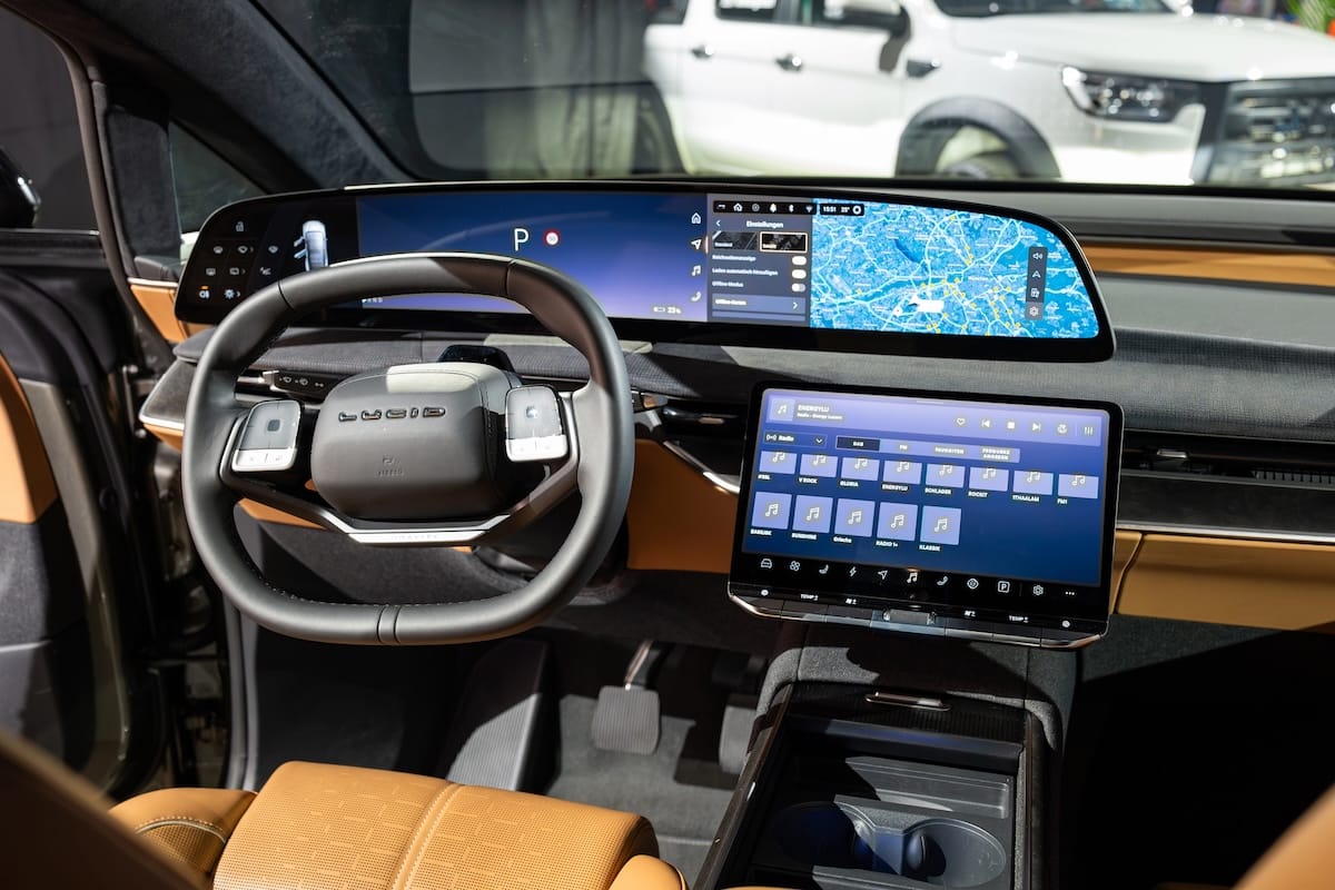 lucid gravity electric suv
